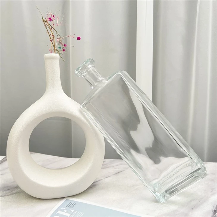750ml Transparent Glass Bottle Packaging