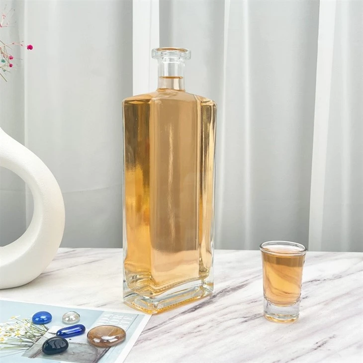 750ml Transparent Glass Bottle Packaging